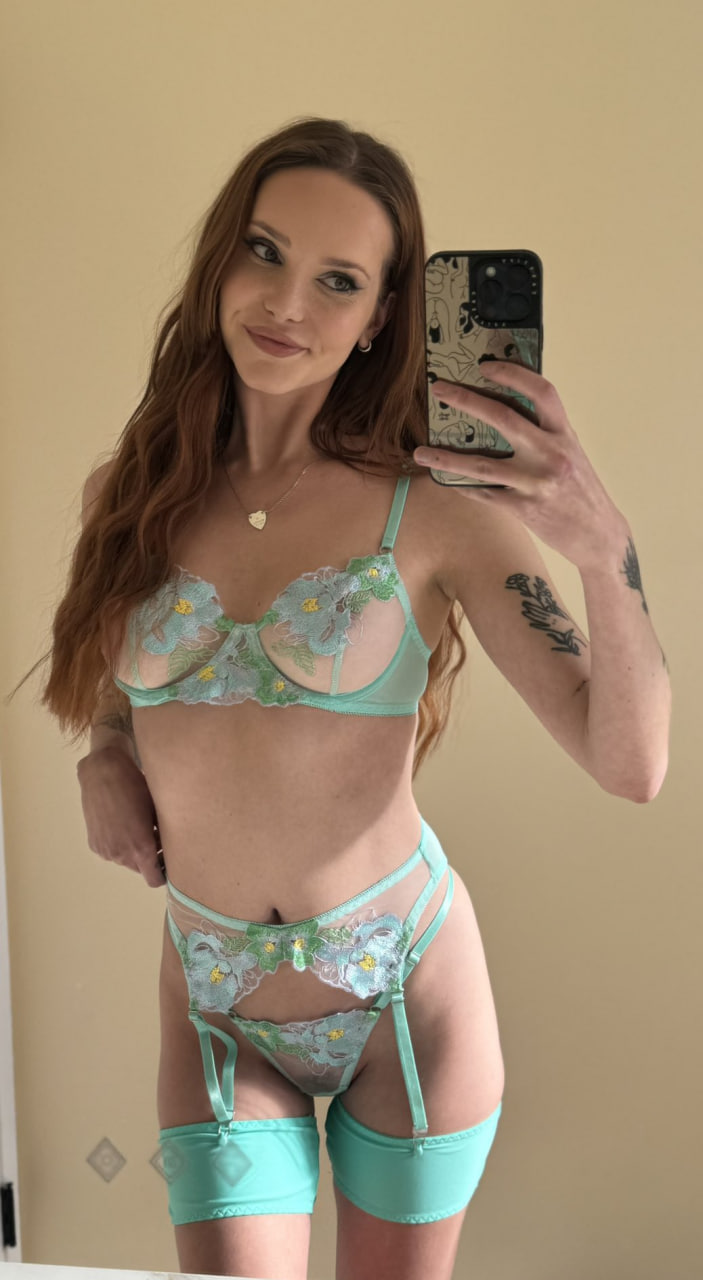Chloe Foxxe